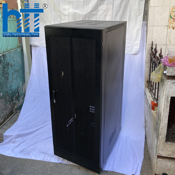 Tủ HTT Rack 19 inch 32U-D800 góp phần kéo dài tuổi thọ thiết bị công nghệ.