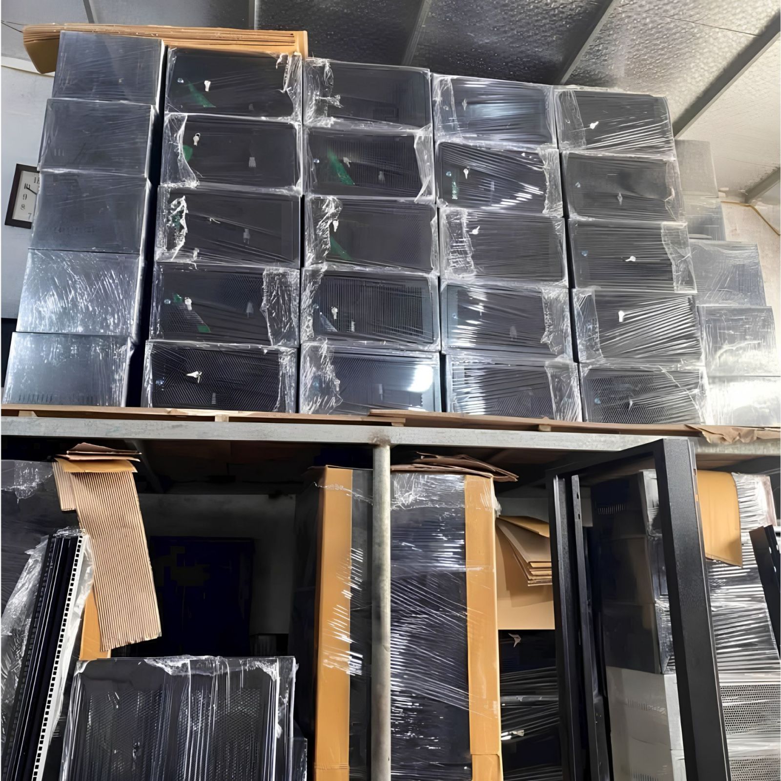 Tủ rack luôn có sẵn tại TPHCM cho các doanh nghiệp - Hợp Thành Thịnh
