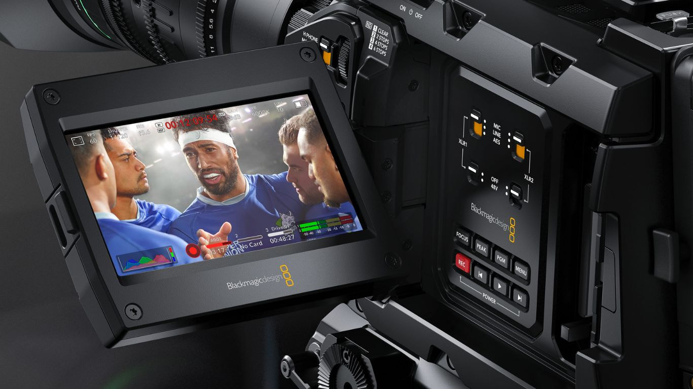 Blackmagic URSA Broadcast G2 – Giải pháp camera broadcast mạnh mẽ với Blackmagic RAW, 12G-SDI và khả năng quay thiếu sáng ấn tượng.