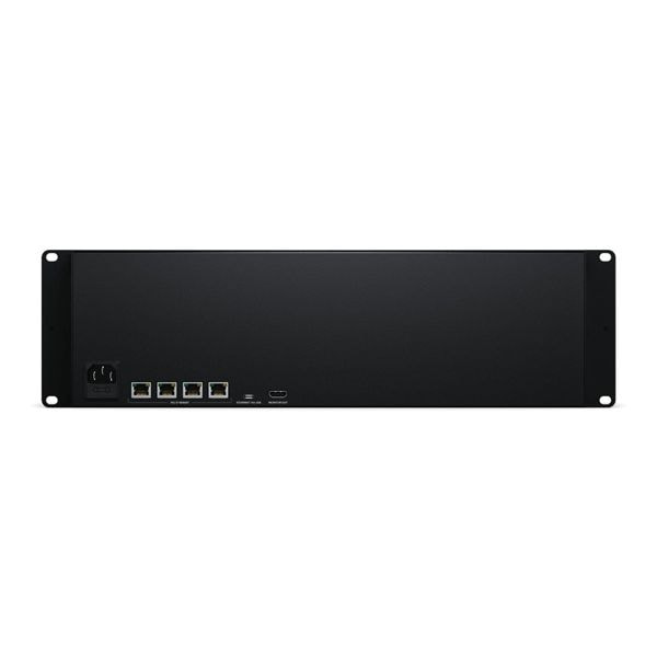 Blackmagic Cloud Backup 8 hỗ trợ 8 ổ cứng độc lập cùng 4 cổng 10G Ethernet cho tốc độ backup cực nhanh.