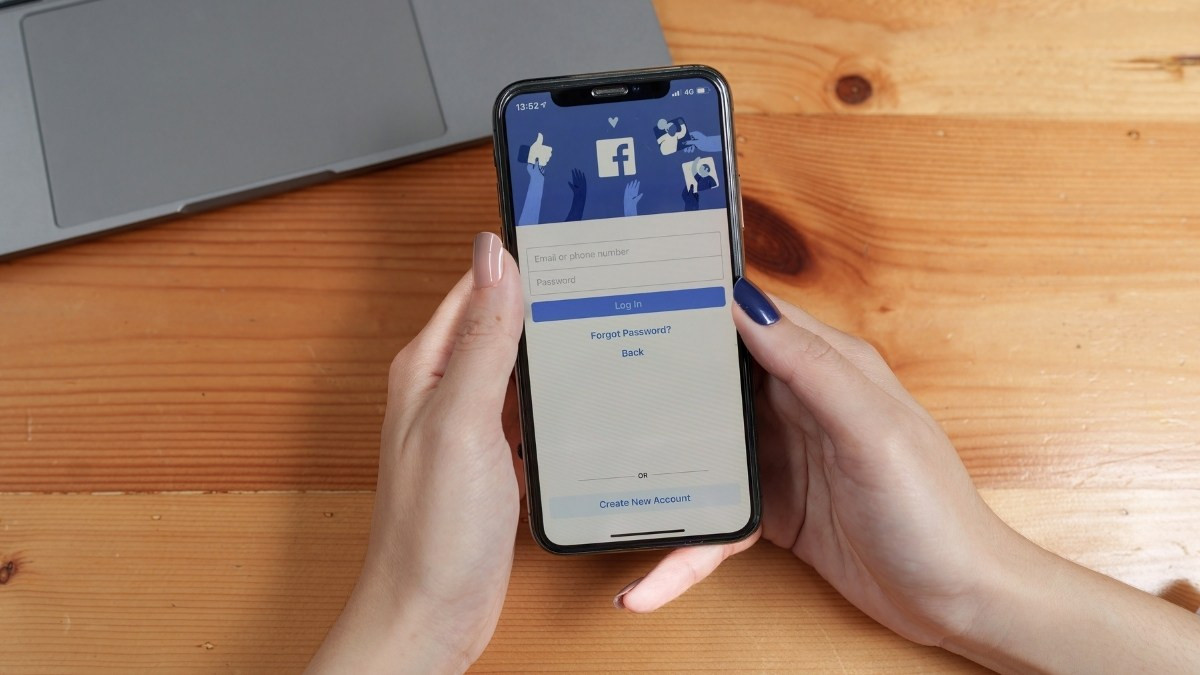 Cách khắc phục Facebook bị lỗi phiên hết hạn là đăng nhập lại