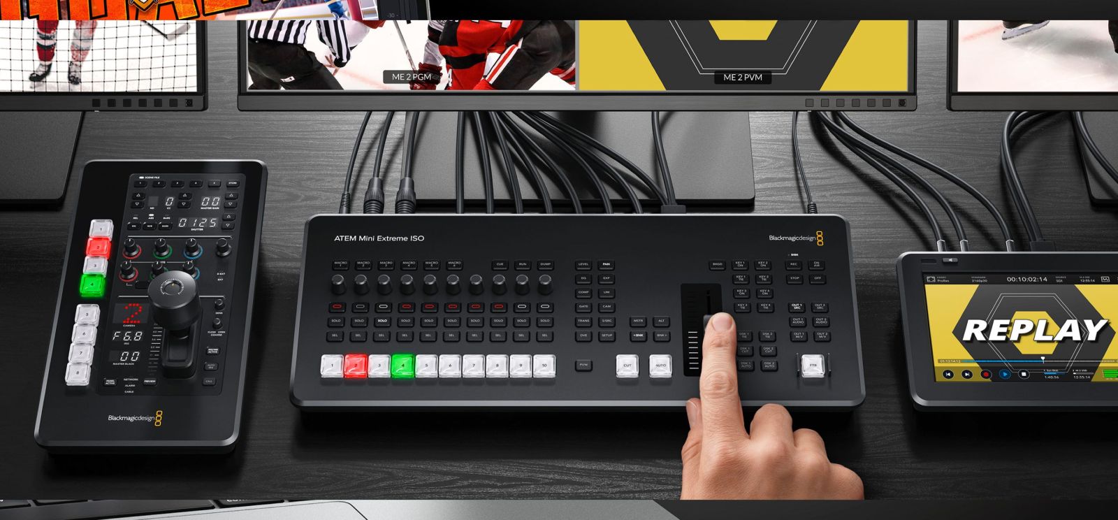 ATEM Mini Extreme ISO G2 – Bộ switcher HDMI mạnh mẽ dành cho podcast và livestream bán hàng.