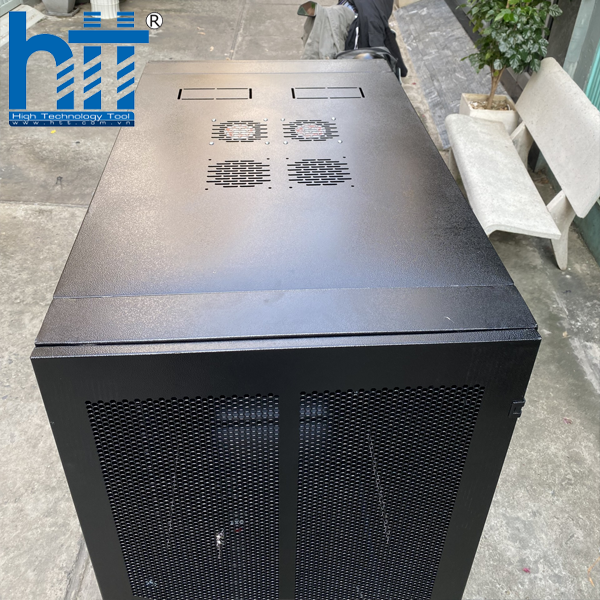 Kết cấu khung chắc chắn giúp tăng khả năng chịu tải thiết bị nặng.