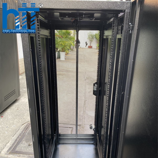 Khung thép SPCC cao cấp giúp tăng độ bền và khả năng chịu tải cho toàn bộ hệ thống.